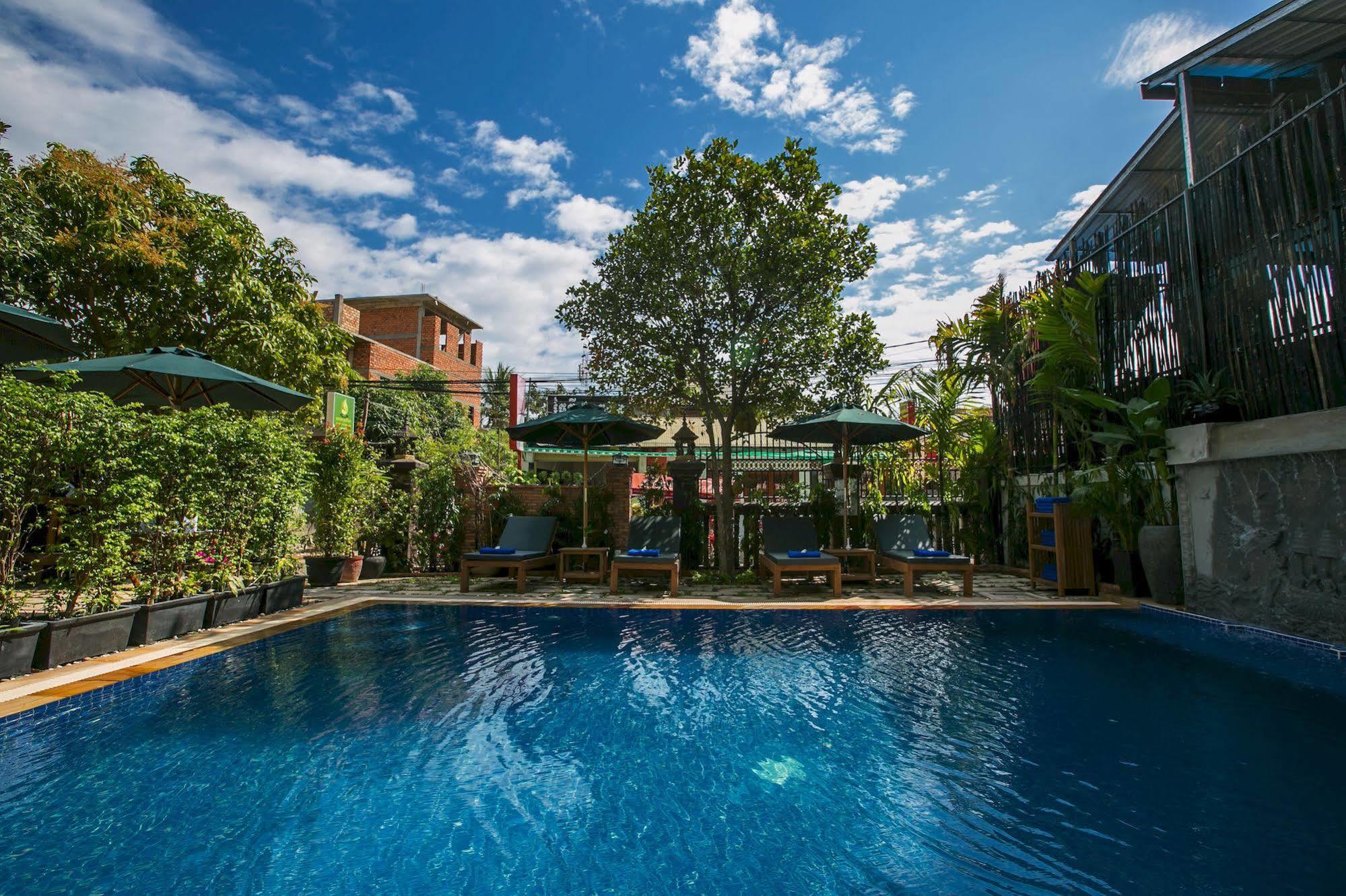 Friendly Angkor Boutique Hotel Siem Reap Exterior photo
